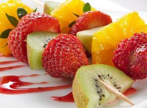 Полезные сладости фрукты и ягоды